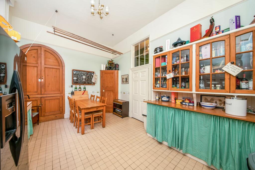 SECONDARY KITCHEN