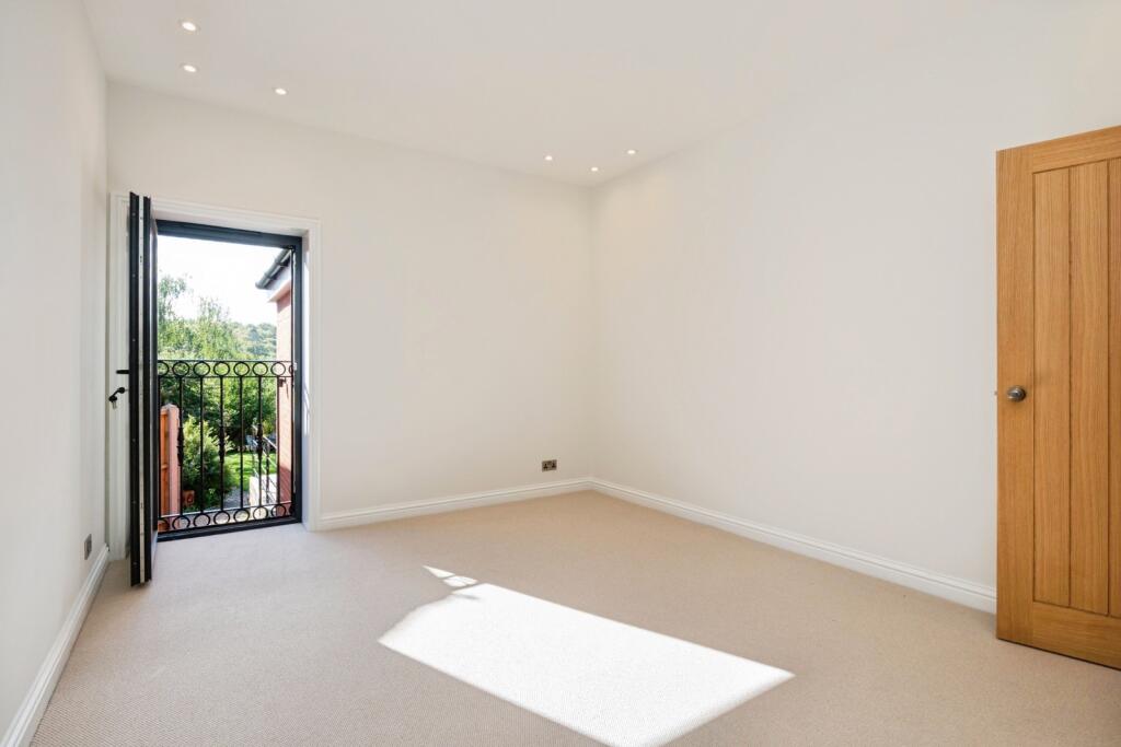 Bedroom 5/Reception