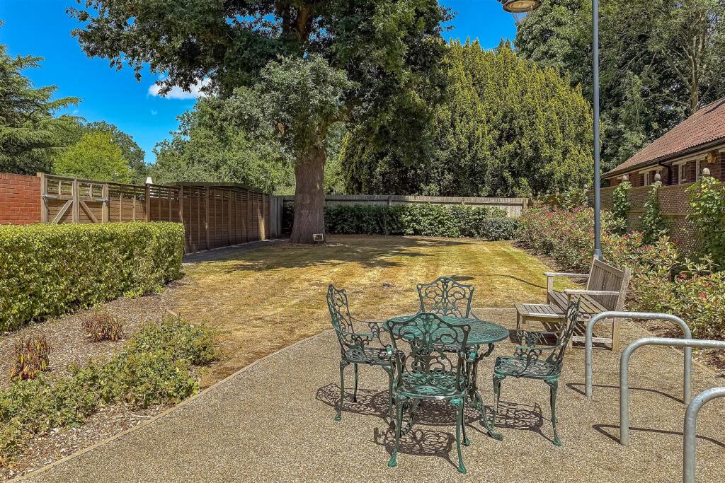 5OakTreeGardens-85.jpg