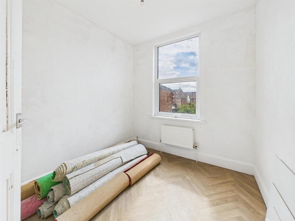 Bedroom: