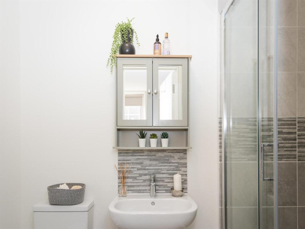 Bathroom (26).jpg