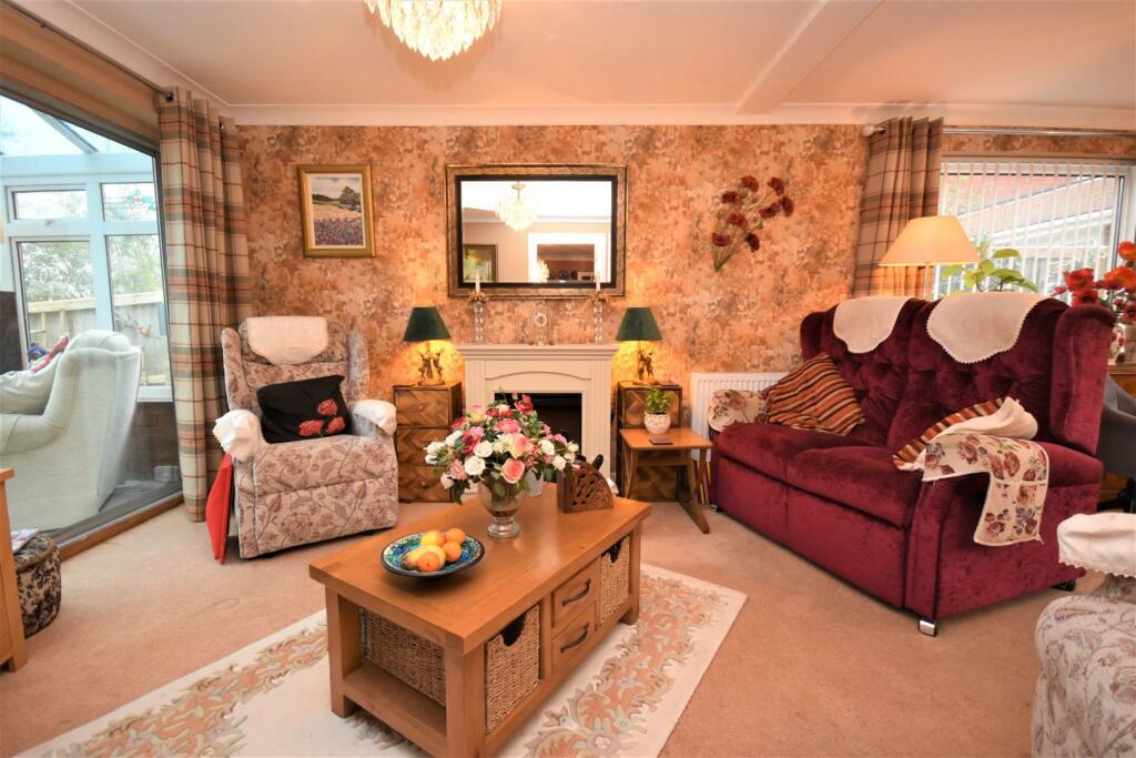 Sitting Room..JPG