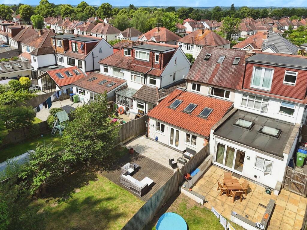 cb8c73ae--4BAC-978B-6C7297059223-23973-00000725EC2