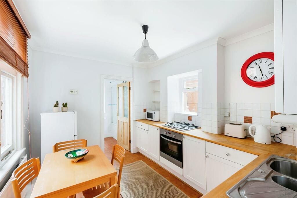 Kitchen/Dining Room