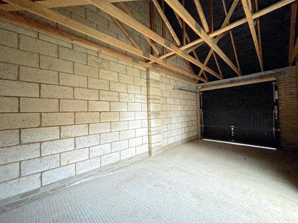 Garage (1).jpeg