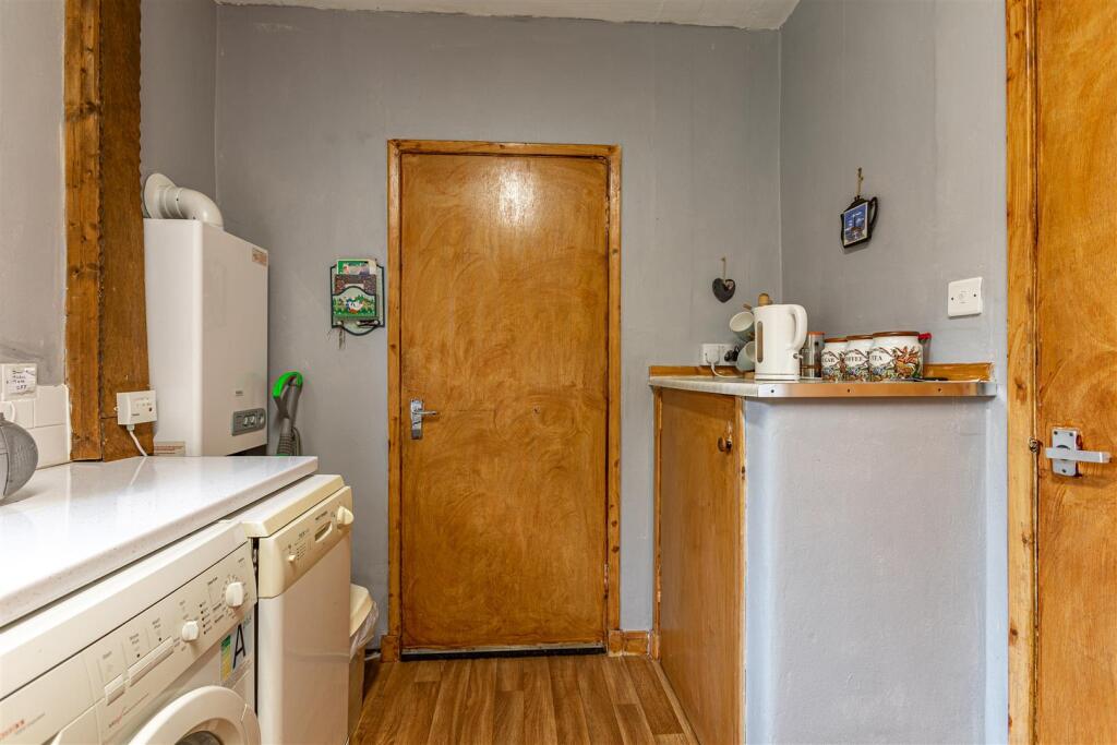 16 Morrow Gardens Melrose 11.JPG