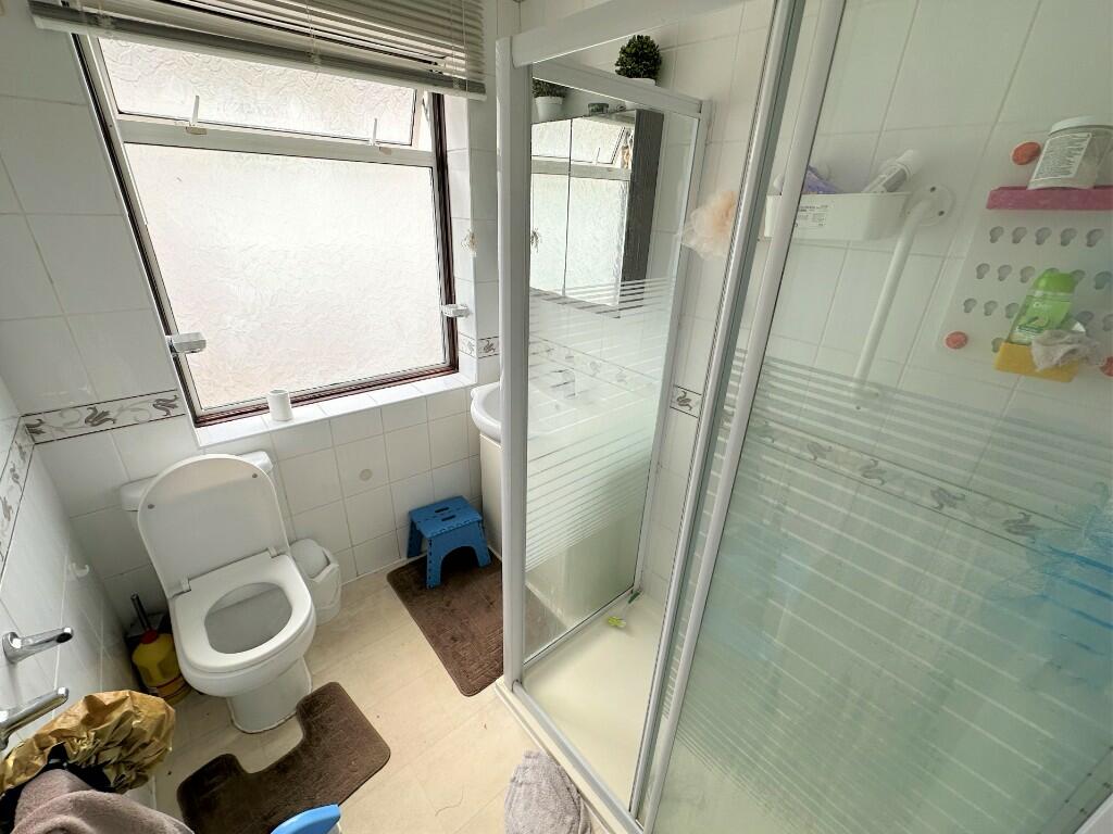FITTED SHOWER ROOM