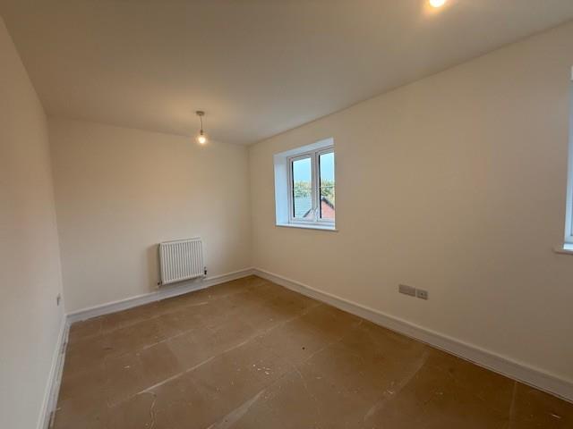 Bedroom 1-3.jpg