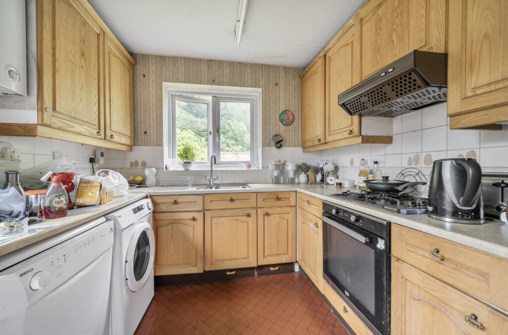 1309186-6-684abeb...