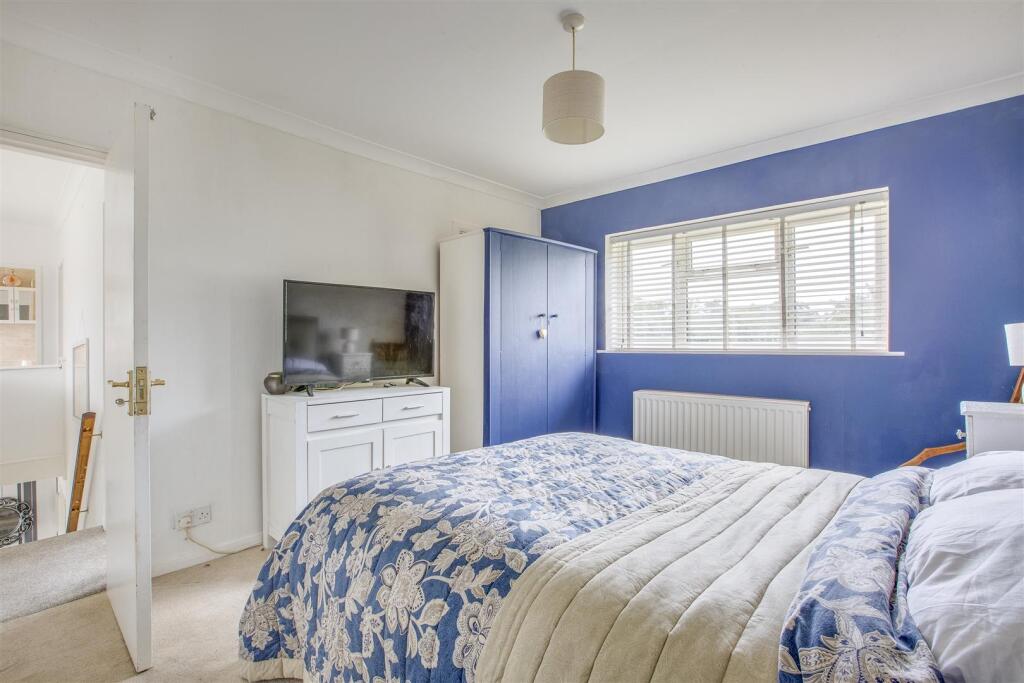 2 Mayflower Close, HP17 8QH-5.jpg
