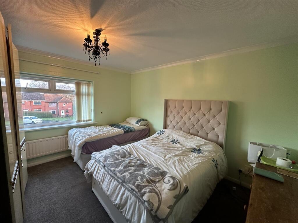 Bramleys Estate Agents - Lincoln Avenue - Heckmond