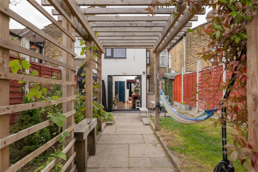 Markhouse Road, E17
