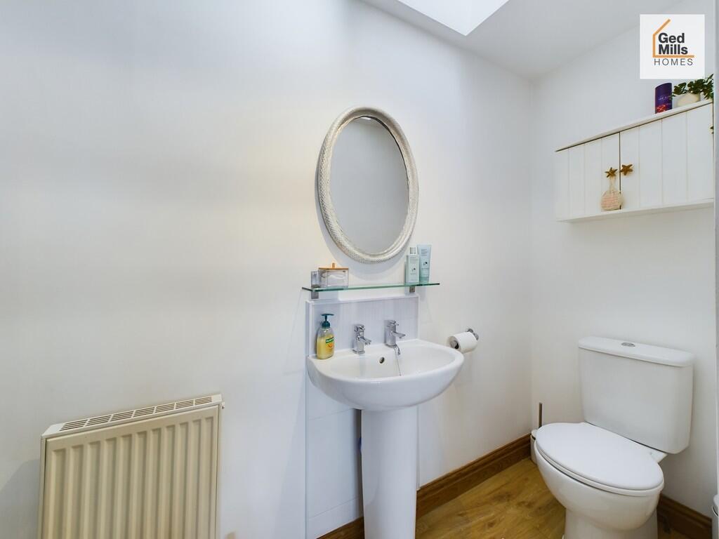 ENSUITE SHOWER RO...