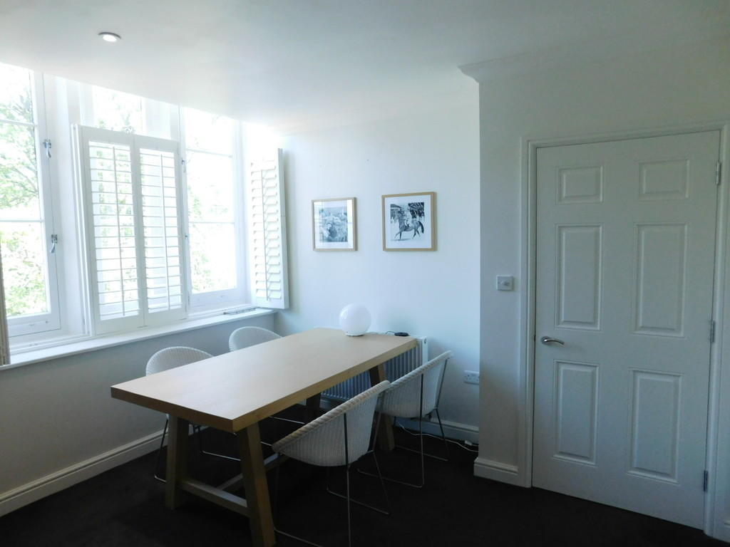 Bedroom 2/Office