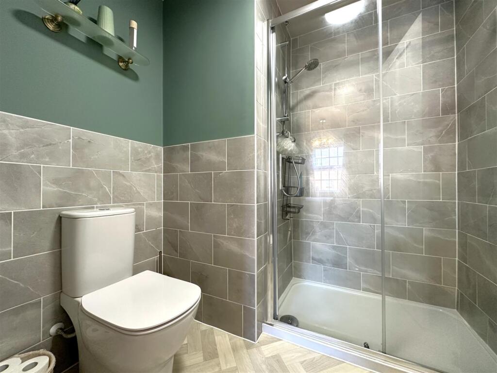 En-Suite Shower Room 261