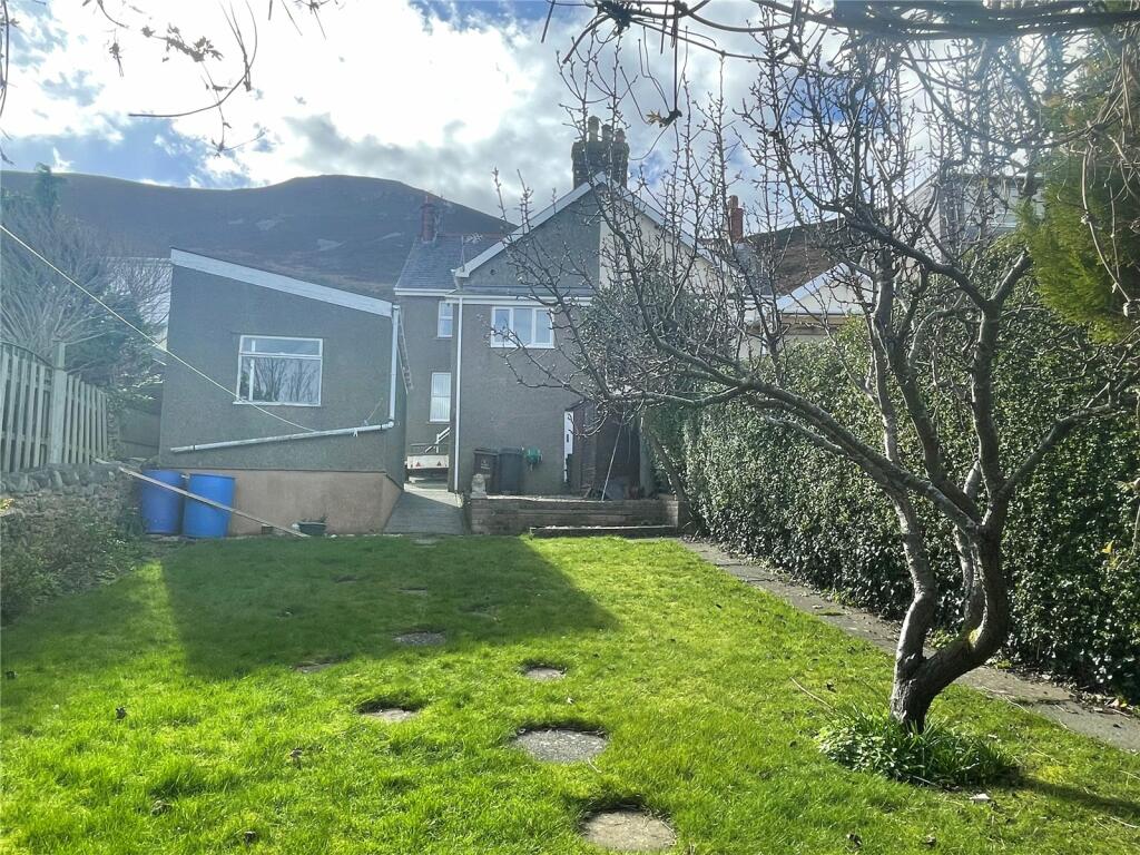 Rear Garden &amp; Aspect