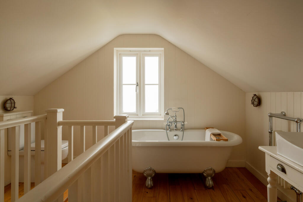 262474 - Trafalgar Cottage, North Road CT14 8BJ...