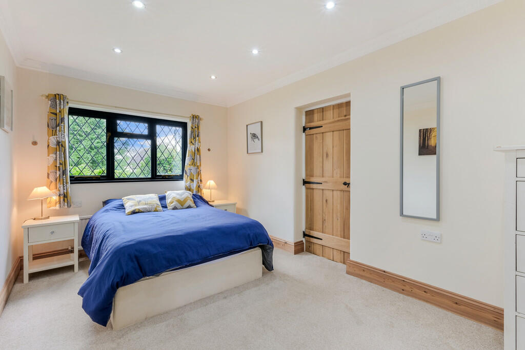 DORMANS ROAD, 1 -...