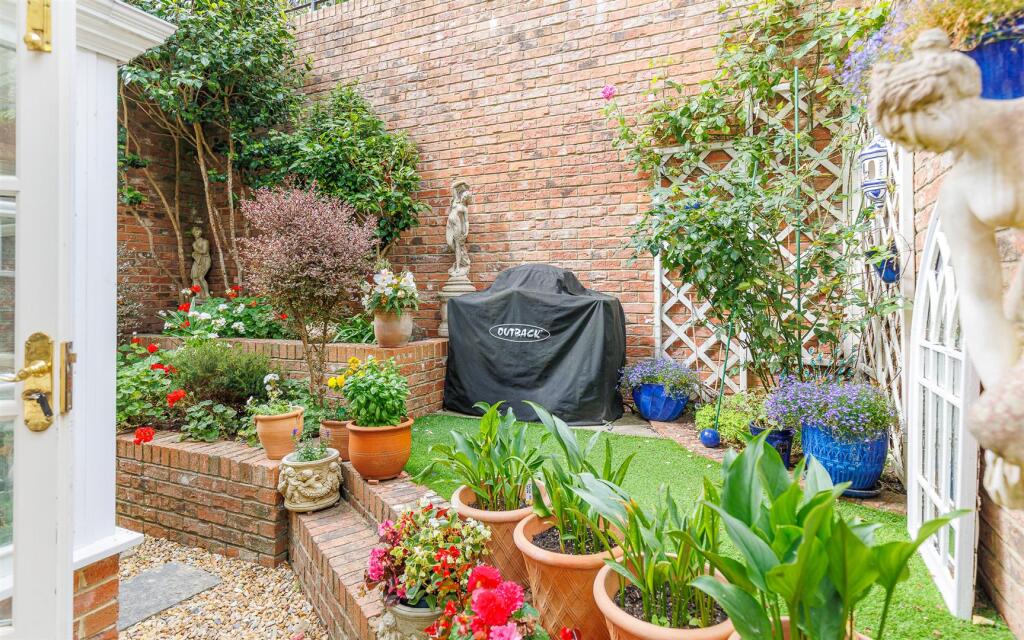 Courtyard Garden