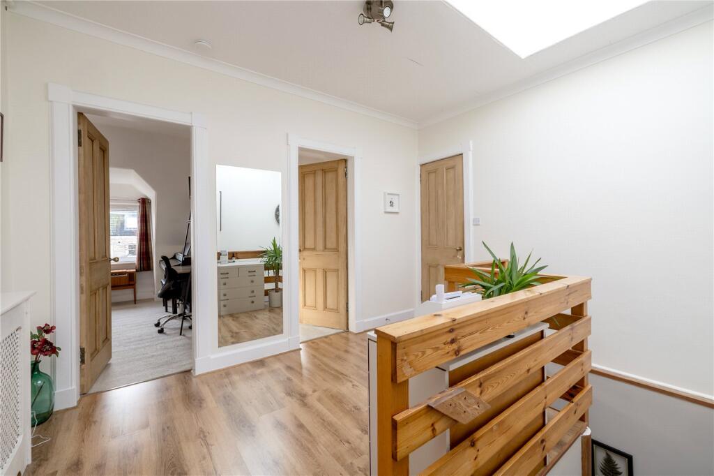 Maxwell St No 6