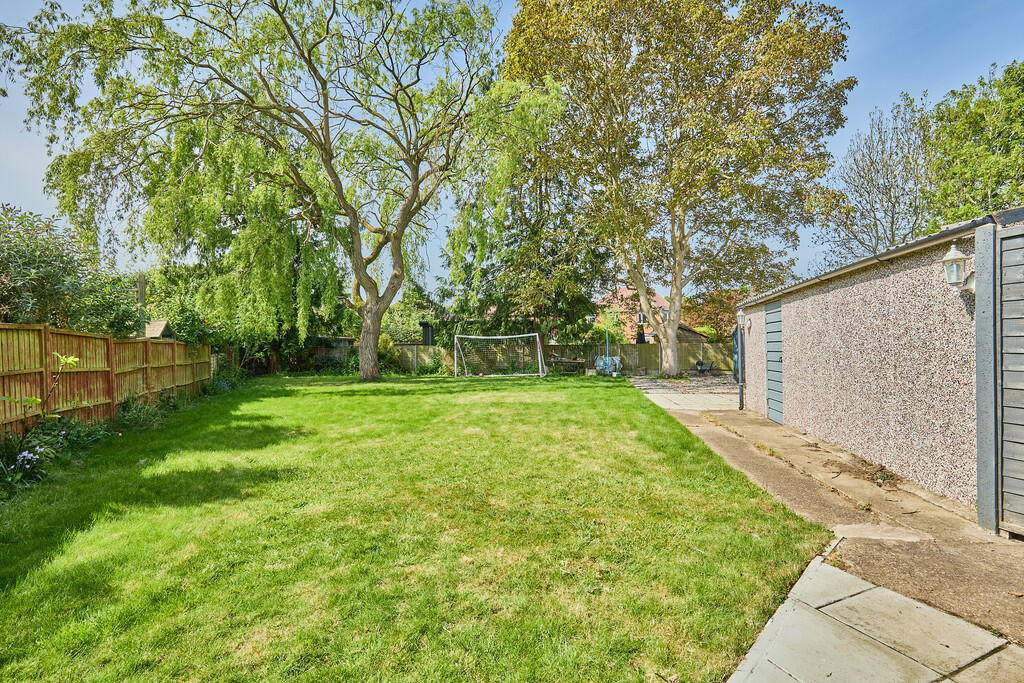 Edward Knight 202...