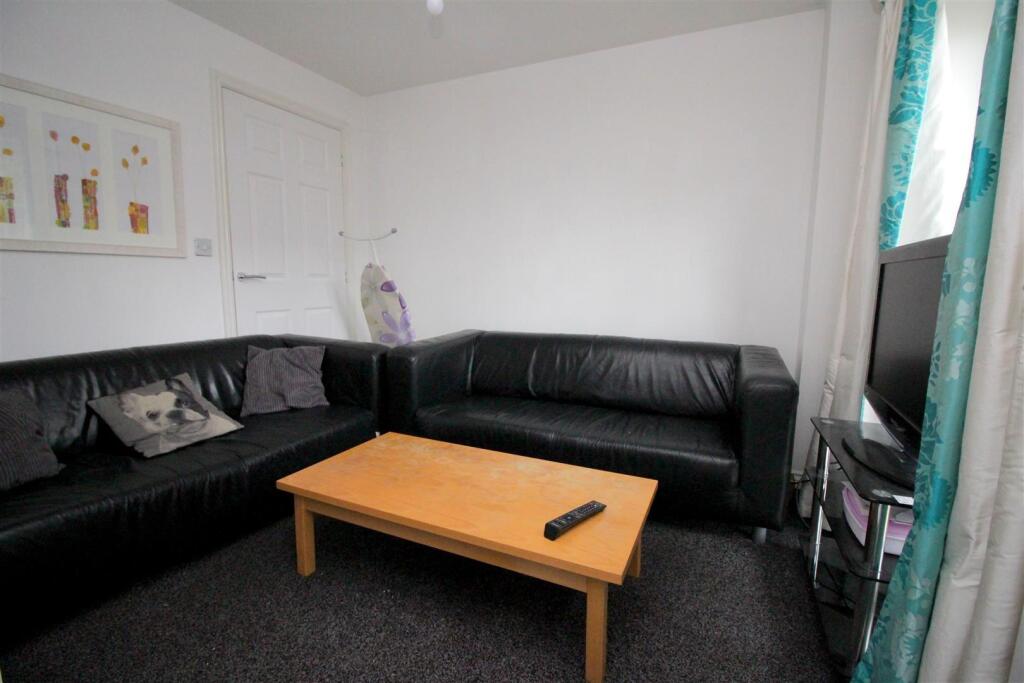 Communal Room.jpg