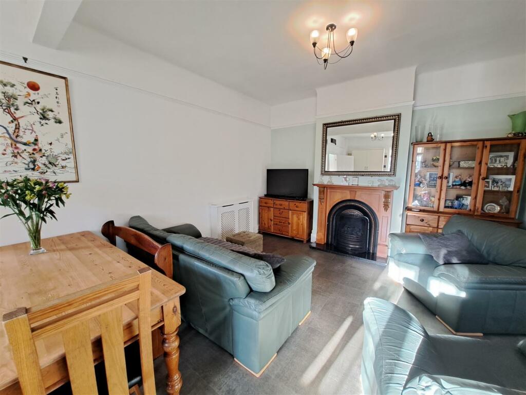 Open Plan Kitchen/Diner/Sitting Room