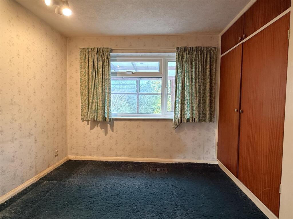 bed1.JPG