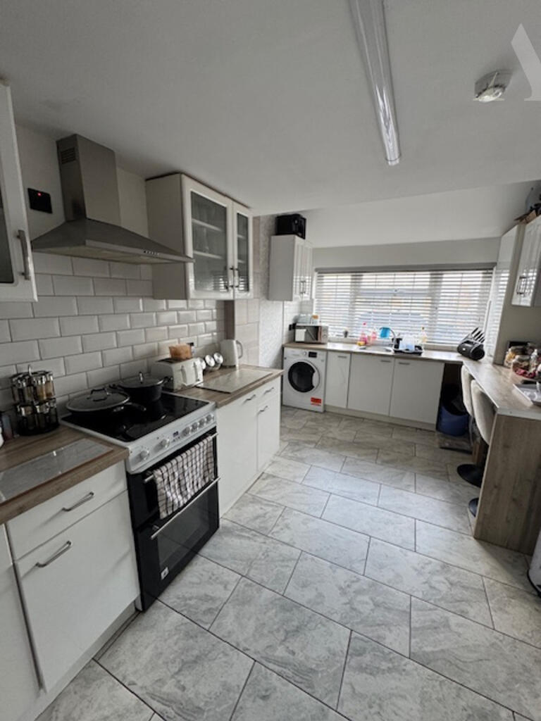 58 Kempson Road kitchen