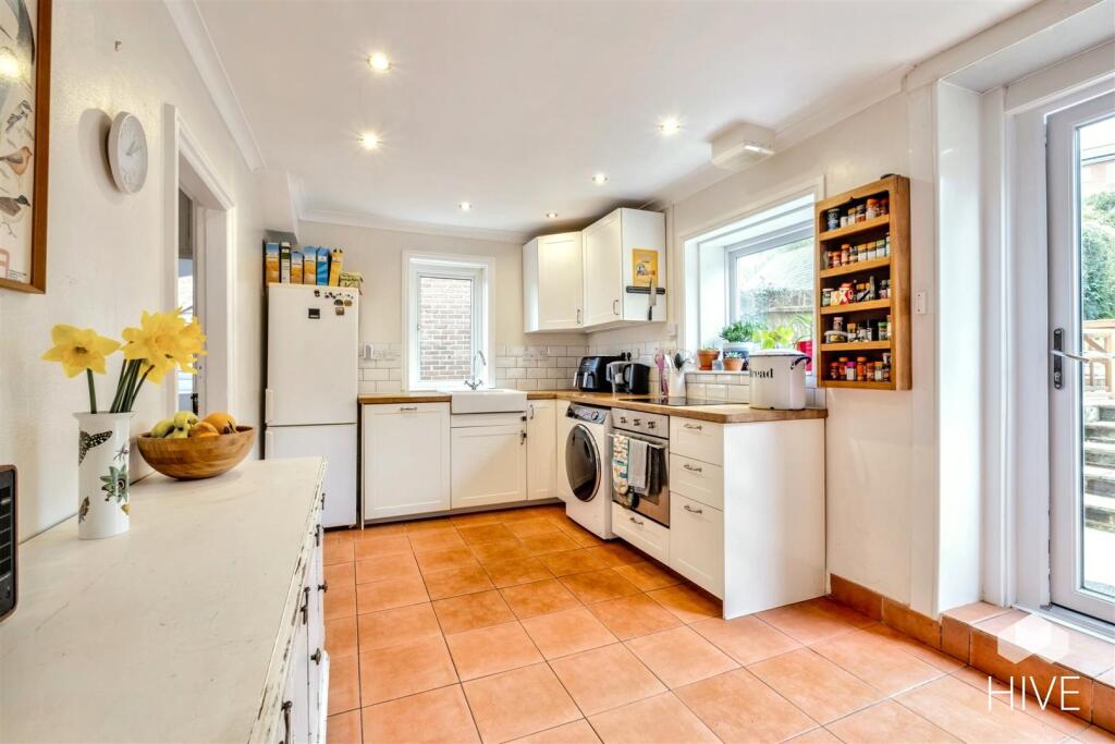 Bright and airy rooms