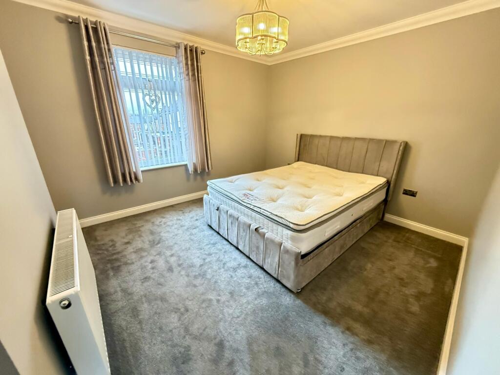 bedroom 1.2