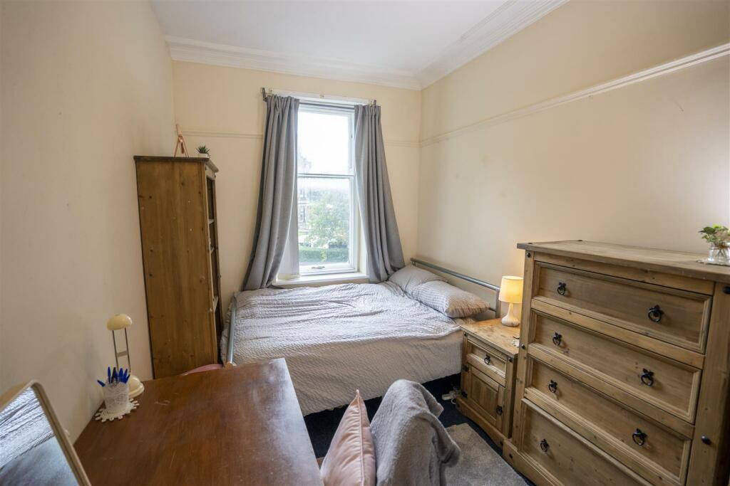 Bedroom4.jpg