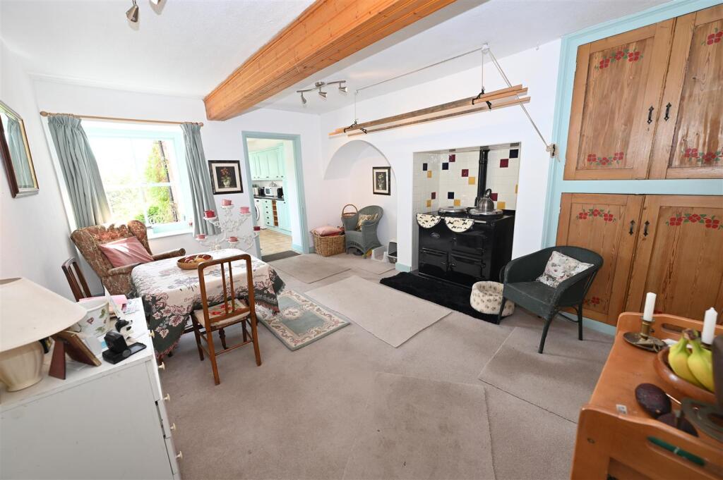 KITCHEN &amp; DINING ROOM (VIEWS)