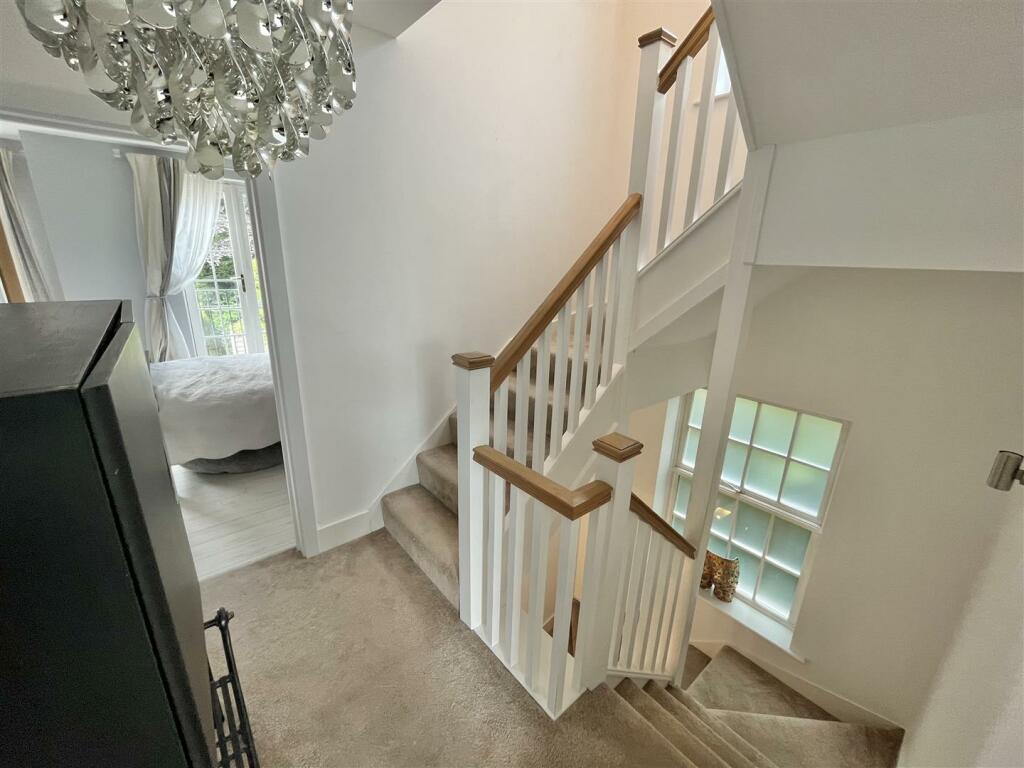 First Floor Landing.jpg