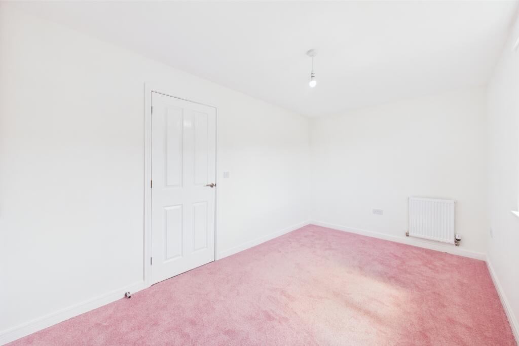 CAM03162G0-PR0256-STILL013