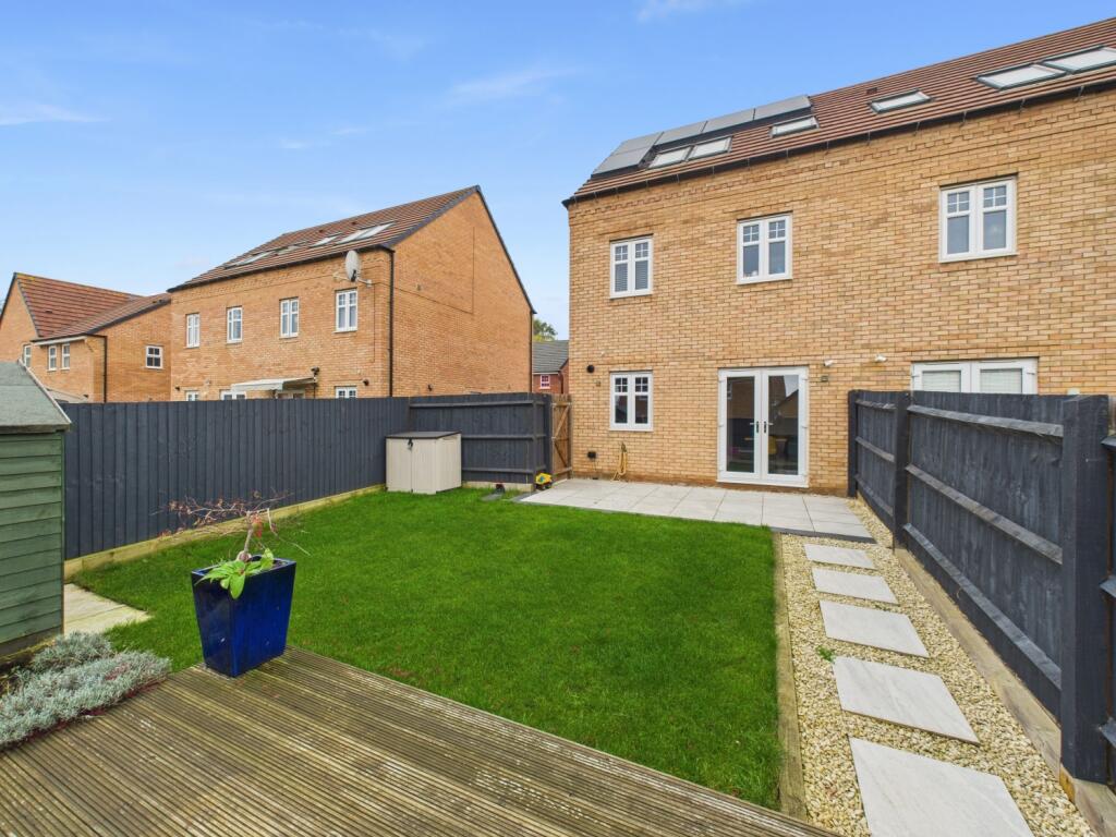 20. CAM04922G0-PR0085-STILL029