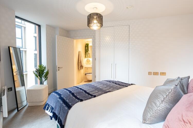 Master Bedroom Op...