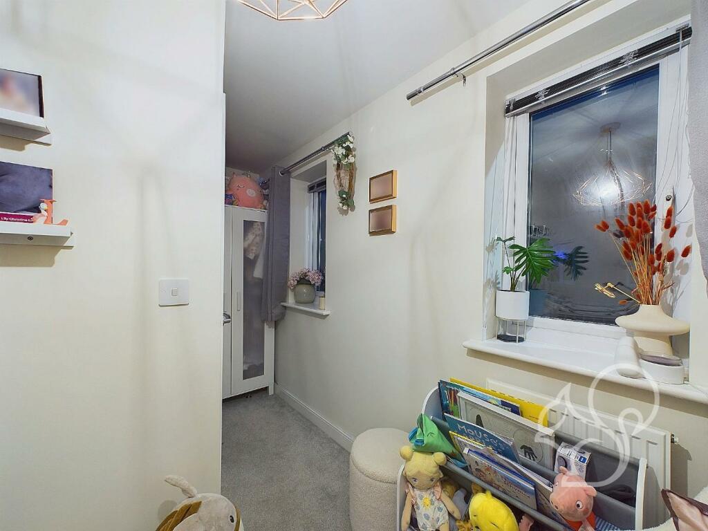 CAM01659G0-PR0253-STILL023.jpg