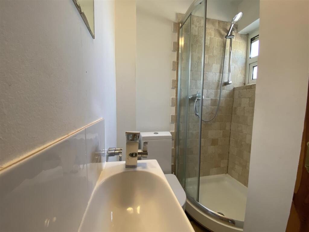 SHOWER2020.JPG