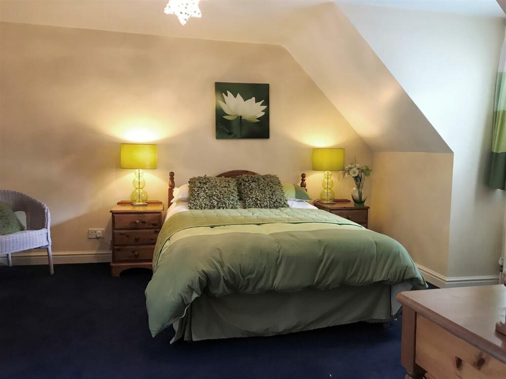 Bed 2a.JPG