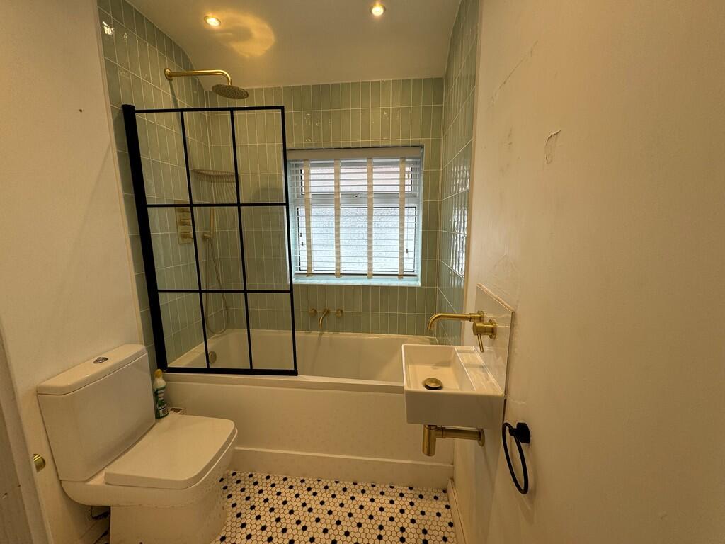 17 Cherry Tree Av...