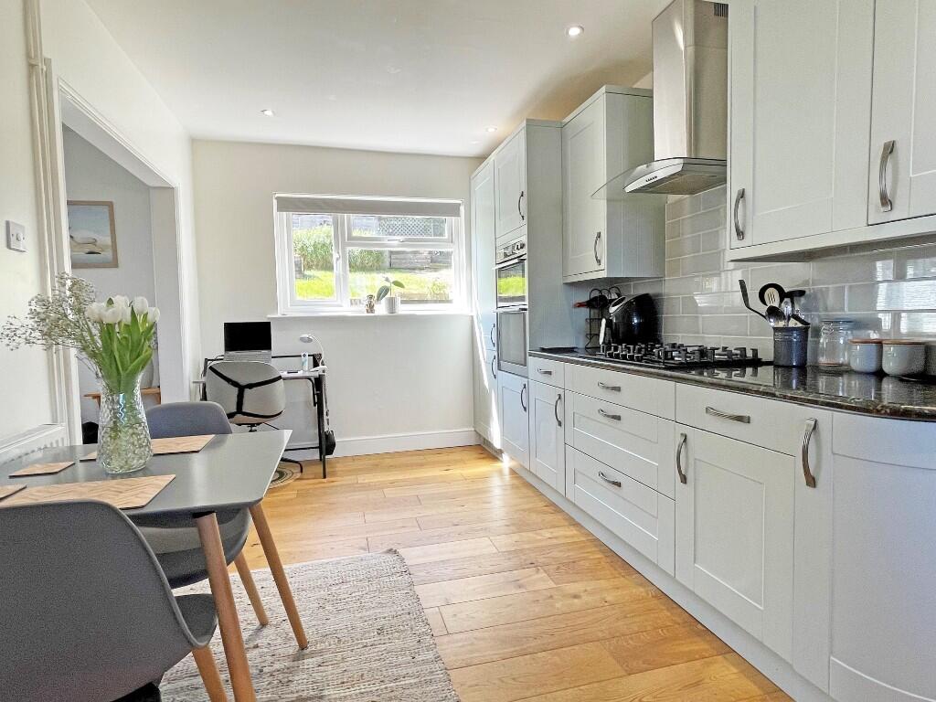 Kit/Breakfast Room