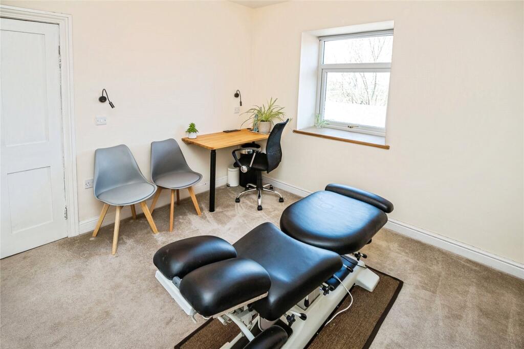 Treatment/ Bedroom 1