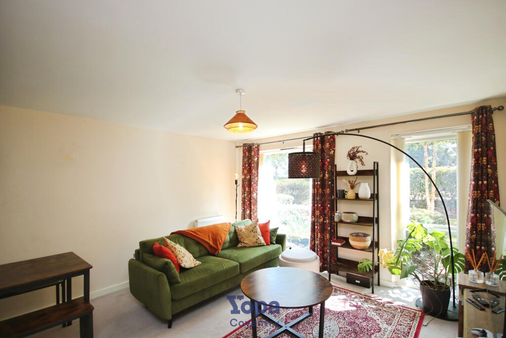 355fe513-Living 20Room.JPG