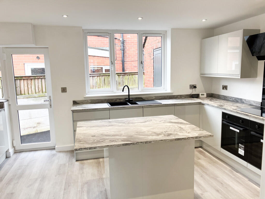 IMG_6738_10_origi...