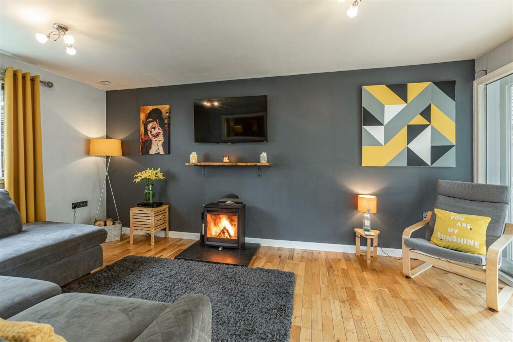 11 Killie Court Tweedbank 12.JPG