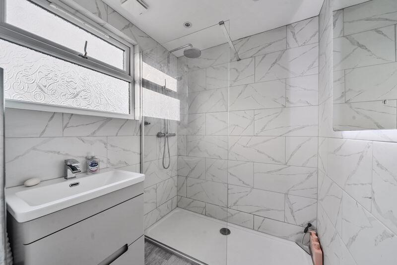 Ensuite Shower