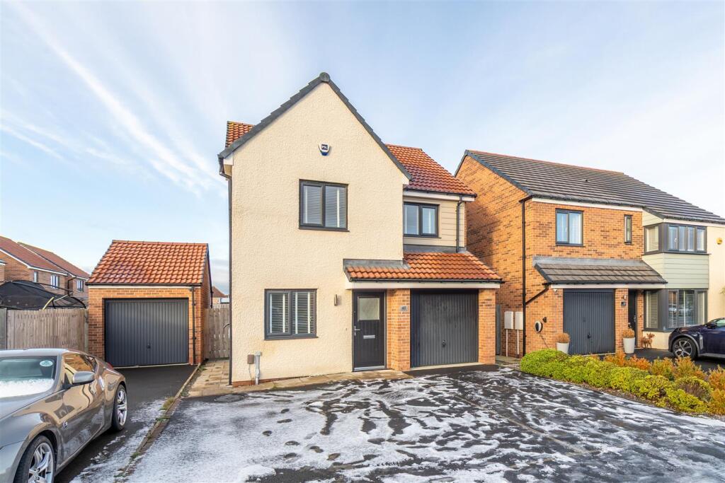 Rowchester Way, Holystone, NE27