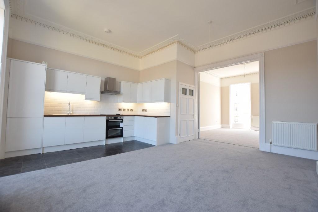 Lounge &amp; Kitchen