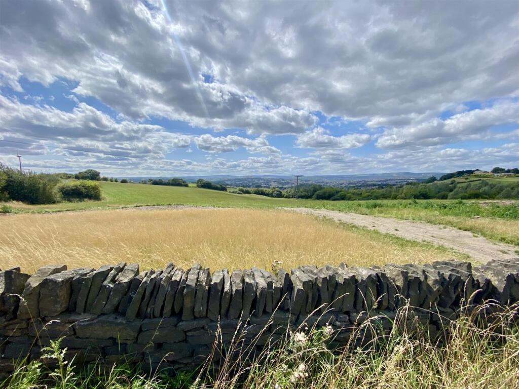 Bramleys Estate Agents - The Orchards - Bellstring